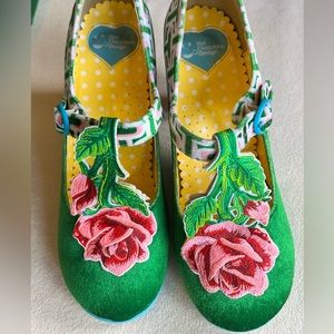 Size 37 kitsch hot chocolate high heels